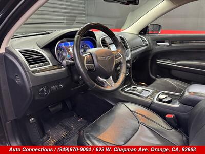 2016 Chrysler 300C   - Photo 11 - Orange, CA 92868