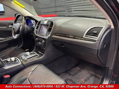 2016 Chrysler 300C   - Photo 10 - Orange, CA 92868