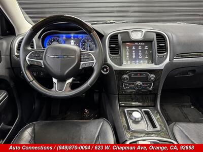 2016 Chrysler 300C   - Photo 12 - Orange, CA 92868