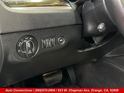 2016 Chrysler 300C   - Photo 22 - Orange, CA 92868