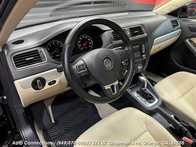 2014 Volkswagen Jetta SE PZEV   - Photo 12 - Orange, CA 92868