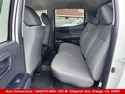 2022 Toyota Tacoma SR V6   - Photo 9 - Orange, CA 92868