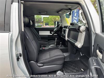 2007 Toyota FJ Cruiser   - Photo 9 - Orange, CA 92868