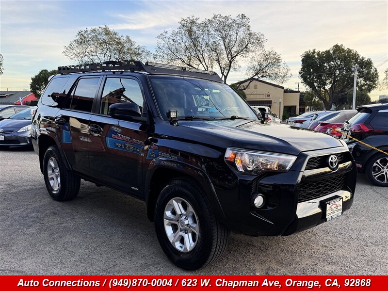2018 Toyota 4Runner SR5   - Photo 1 - Orange, CA 92868