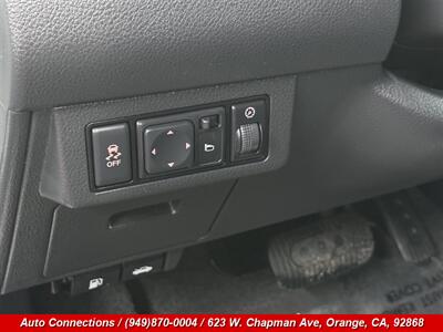 2012 Nissan Versa 1.8 S   - Photo 17 - Orange, CA 92868