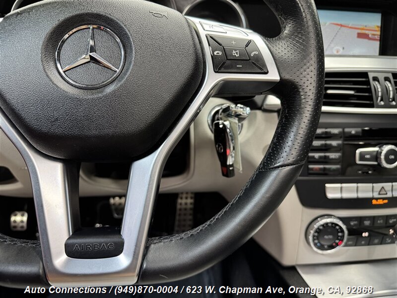 2012 Mercedes-Benz C-Class C250 Sport photo 15