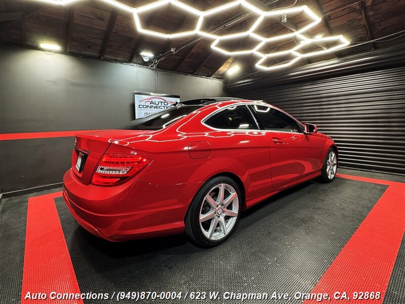 2012 Mercedes-Benz C-Class C250 Sport photo 3