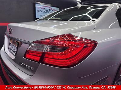 2012 Hyundai Genesis 3.8L V6 - Photo 33 - Orange, CA 92868