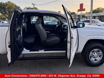 2017 Toyota Tacoma SR5   - Photo 19 - Orange, CA 92868