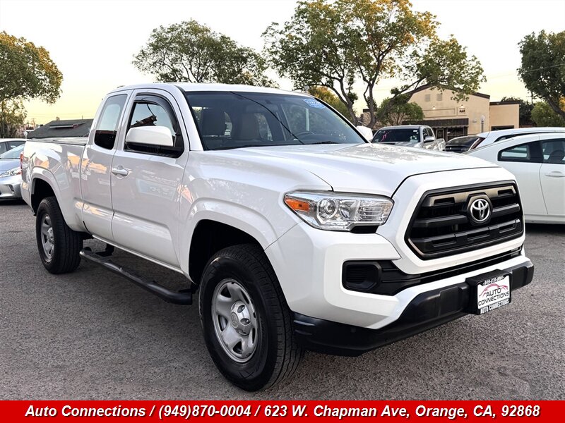 2017 Toyota Tacoma SR5   - Photo 1 - Orange, CA 92868