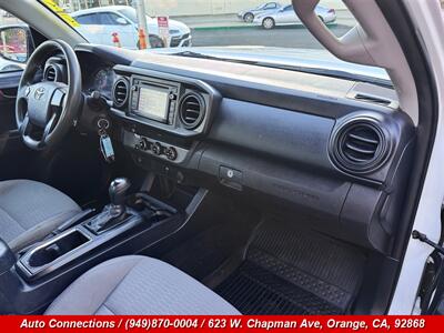 2017 Toyota Tacoma SR5   - Photo 10 - Orange, CA 92868