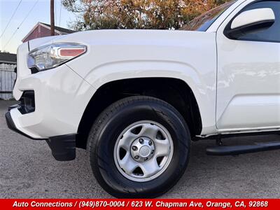 2017 Toyota Tacoma SR5   - Photo 30 - Orange, CA 92868