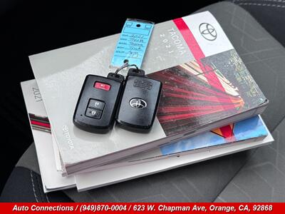 2021 Toyota Tacoma TRD Off-Road   - Photo 23 - Orange, CA 92868