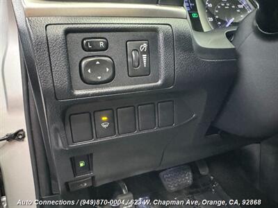 2013 Lexus CT 200h   - Photo 13 - Orange, CA 92868