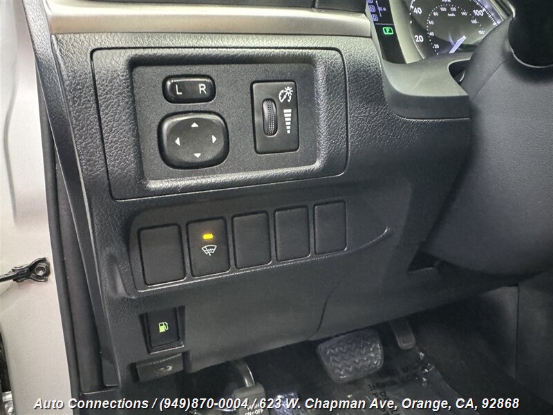 2013 Lexus CT 200h photo 11