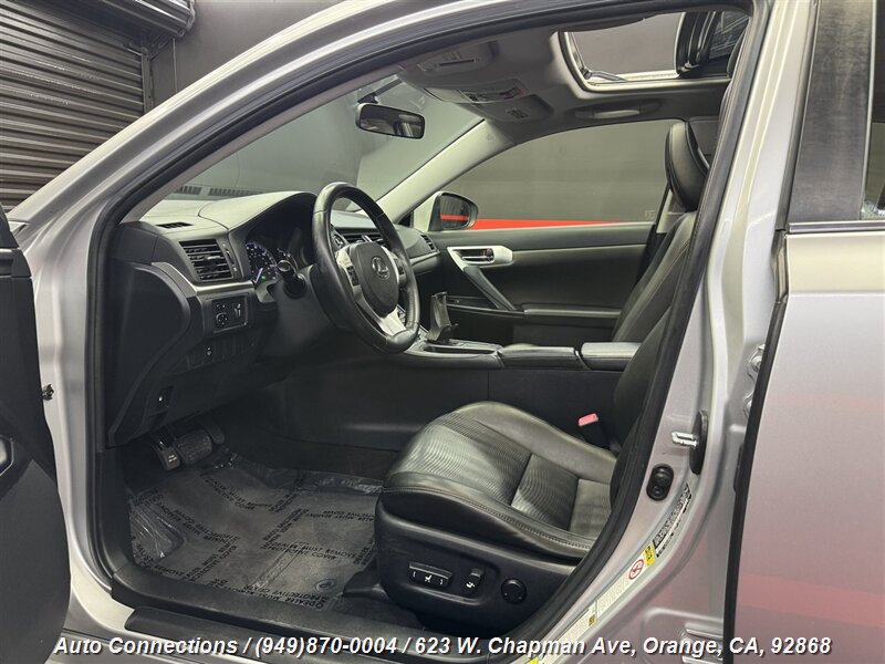 2013 Lexus CT 200h photo 4