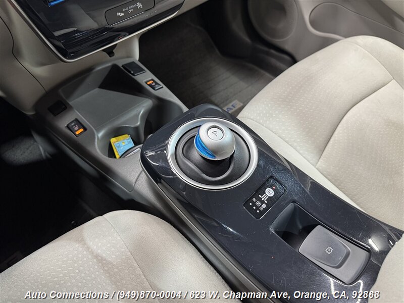 2012 Nissan LEAF SL photo 17