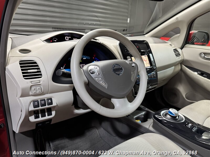 2012 Nissan LEAF SL photo 11