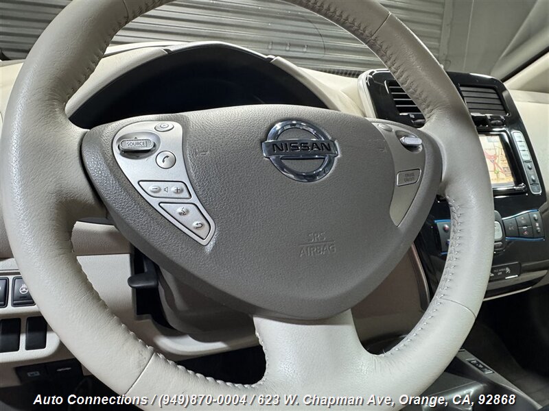 2012 Nissan LEAF SL photo 13