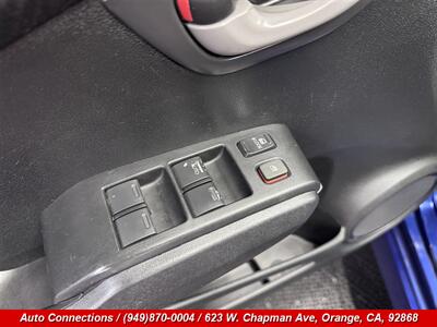 2013 Honda Fit Sport   - Photo 17 - Orange, CA 92868