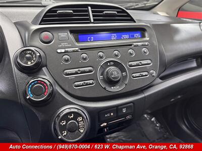 2013 Honda Fit Sport   - Photo 15 - Orange, CA 92868