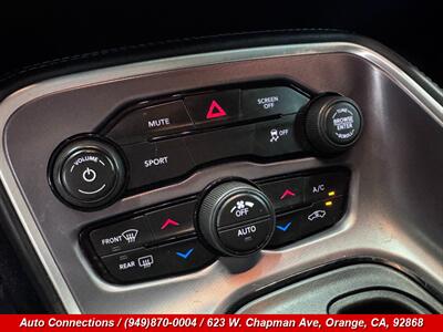 2021 Dodge Challenger SXT - Photo 14 - Orange, CA 92868