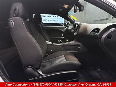2021 Dodge Challenger SXT - Photo 7 - Orange, CA 92868