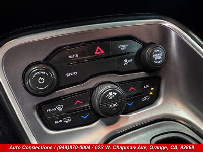 2021 Dodge Challenger SXT - Photo 14 - Orange, CA 92868