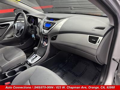 2012 Hyundai ELANTRA GLS - Photo 10 - Orange, CA 92868