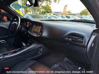 2016 Dodge Challenger R/T Plus   - Photo 11 - Orange, CA 92868