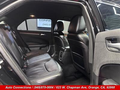 2014 Chrysler 300 Series - Photo 8 - Orange, CA 92868