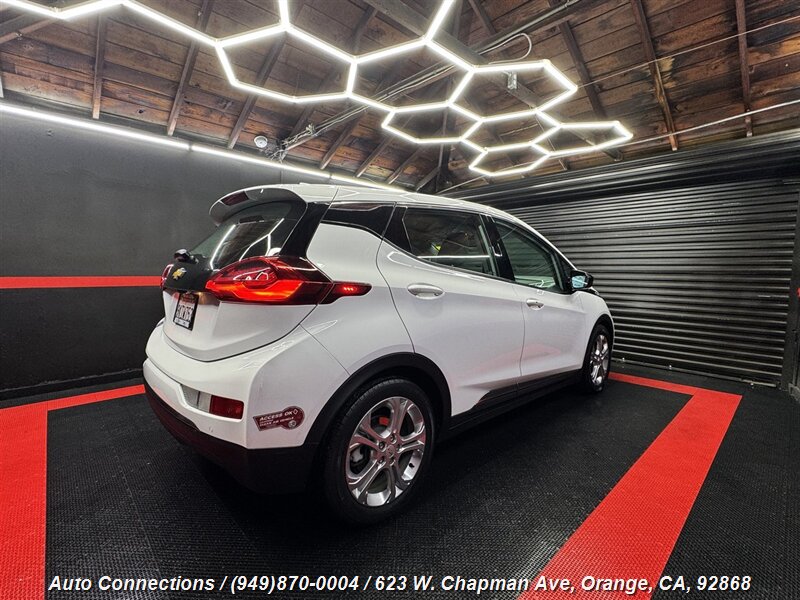 2020 Chevrolet Bolt EV photo 2