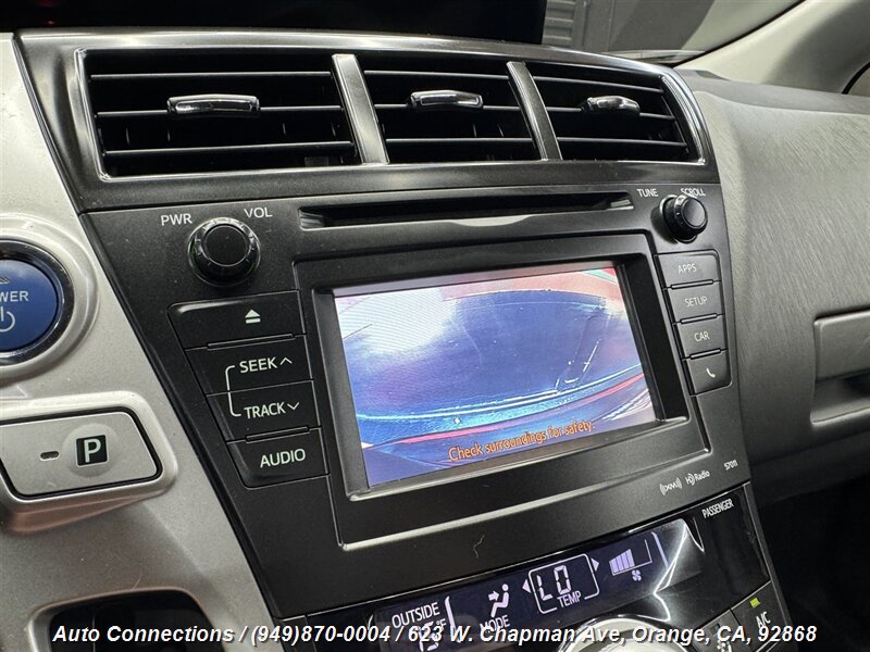 2014 Toyota Prius V Five photo 12