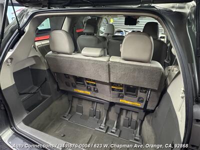 2013 Toyota Sienna XLE 8-Passenger   - Photo 35 - Orange, CA 92868