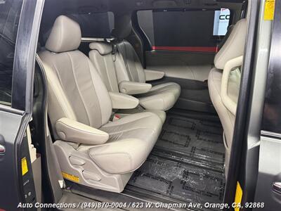 2013 Toyota Sienna XLE 8-Passenger   - Photo 8 - Orange, CA 92868