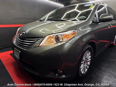 2013 Toyota Sienna XLE 8-Passenger   - Photo 38 - Orange, CA 92868
