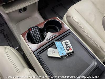 2013 Toyota Sienna XLE 8-Passenger   - Photo 16 - Orange, CA 92868