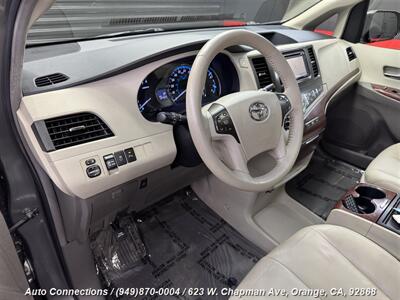 2013 Toyota Sienna XLE 8-Passenger   - Photo 13 - Orange, CA 92868