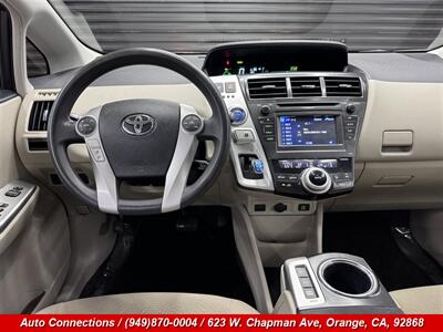 2014 Toyota Prius v Two   - Photo 12 - Orange, CA 92868