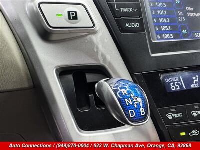 2014 Toyota Prius v Two   - Photo 16 - Orange, CA 92868