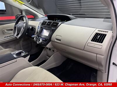 2014 Toyota Prius v Two   - Photo 10 - Orange, CA 92868