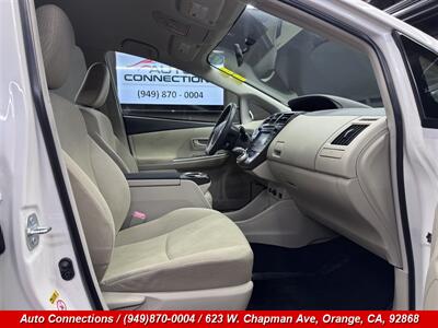 2014 Toyota Prius v Two   - Photo 7 - Orange, CA 92868