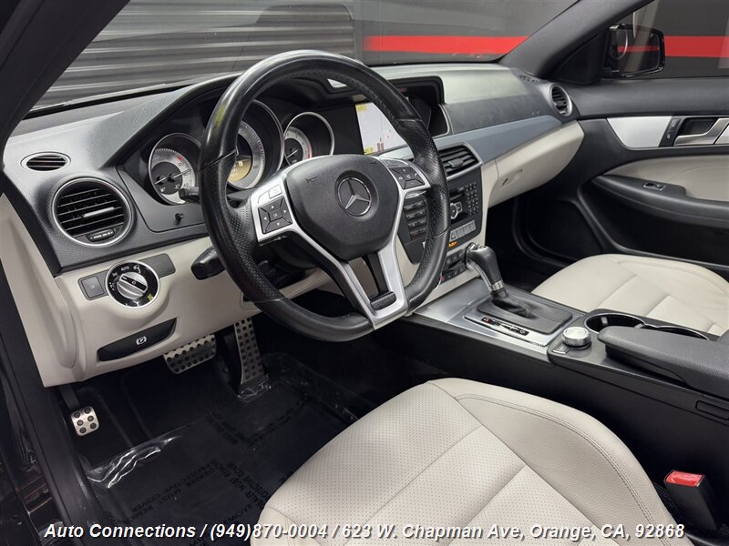 2012 Mercedes-Benz C-Class C250 Sport photo 11