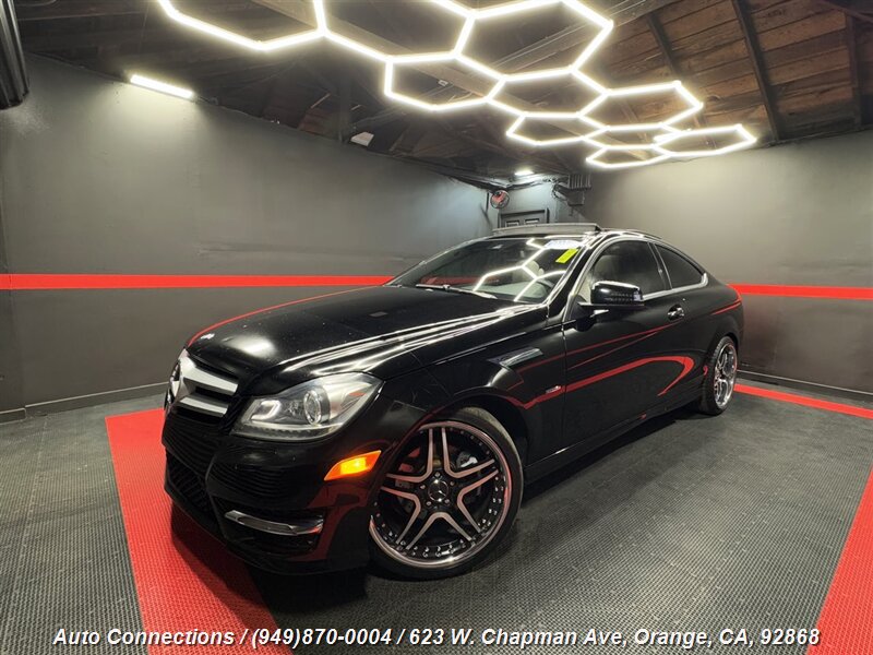 2012 Mercedes-Benz C-Class C250 Sport photo 2