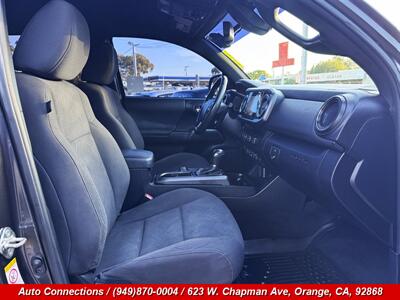 2018 Toyota Tacoma TRD Off-Road   - Photo 7 - Orange, CA 92868