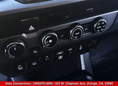 2018 Toyota Tacoma TRD Off-Road   - Photo 17 - Orange, CA 92868
