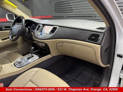 2010 Hyundai Genesis 4.6 Technology - Photo 10 - Orange, CA 92868