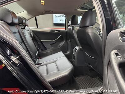 2016 Volkswagen Jetta 1.4T SE   - Photo 8 - Orange, CA 92868