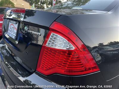 2010 Ford Fusion Hybrid   - Photo 33 - Orange, CA 92868