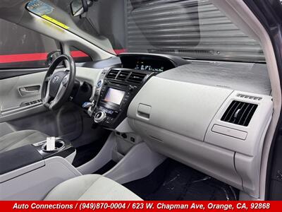 2013 Toyota Prius v Two   - Photo 10 - Orange, CA 92868